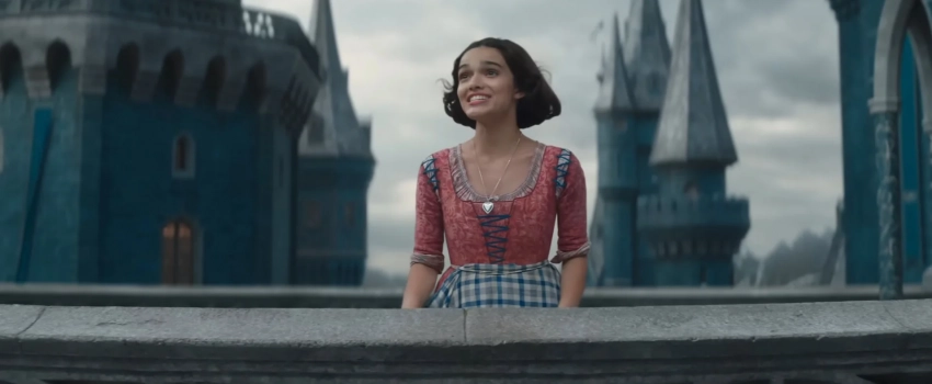 Disney показала отрывок «Белоснежки» со звездой приквела «Голодных игр» и новой песней