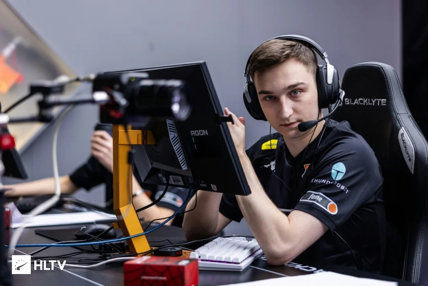 Virtus.pro и Spirit начали с побед отборочные BLAST Bounty Spring 2025 по Counter-Strike 2