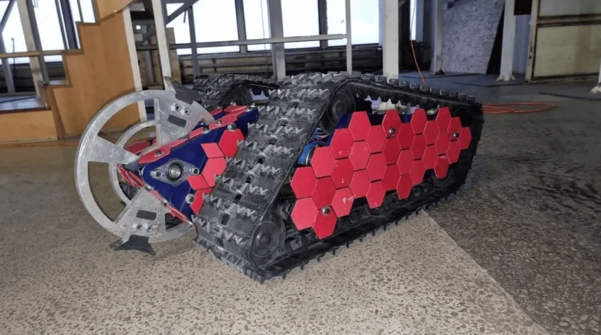 Команда из подмосковья создала робота в виде бульдозера