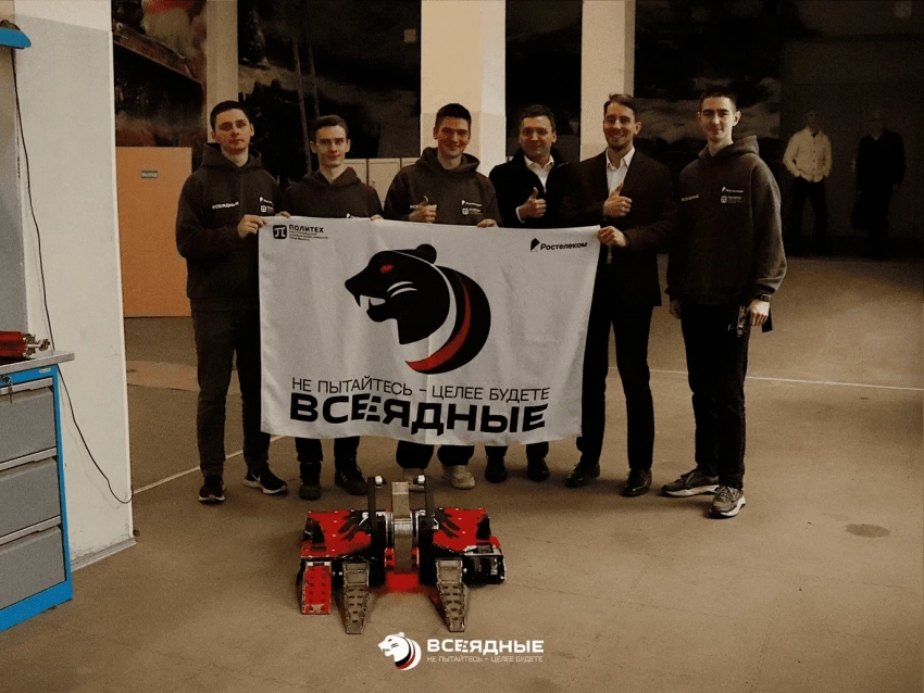 Робот «Медоед» из Санкт-Петербурга готовится к чемпионату «Битва роботов»